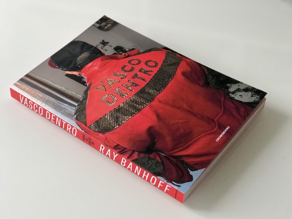 Vasco Dentro un libro di Ray Banhoff - Crowdbooks