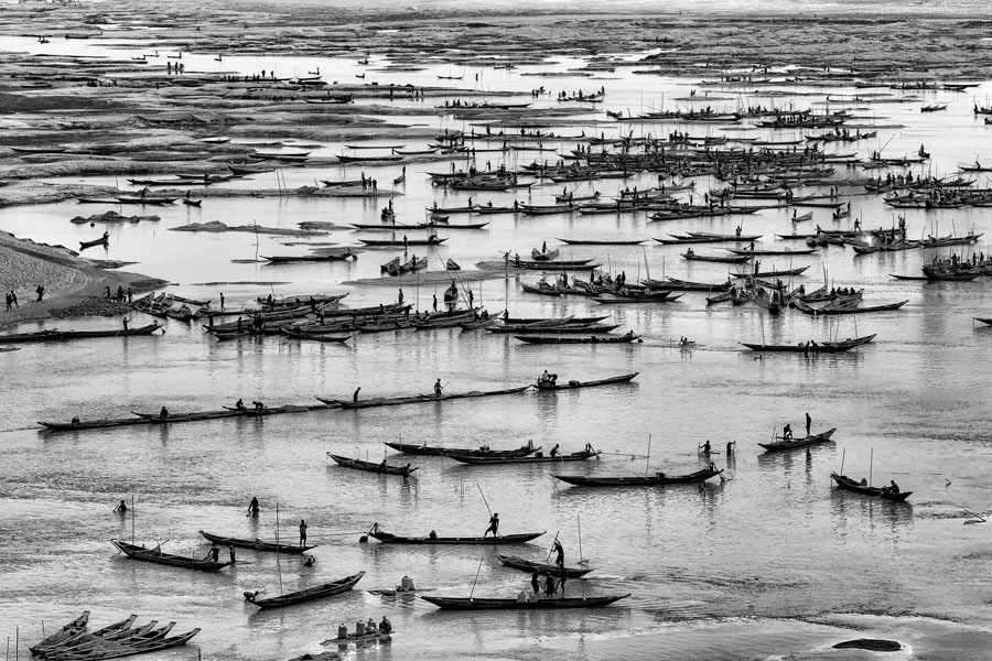 Azim Khan Ronnie | Mass of Boats | #4 Landscape | Crowdbooks Publishing
