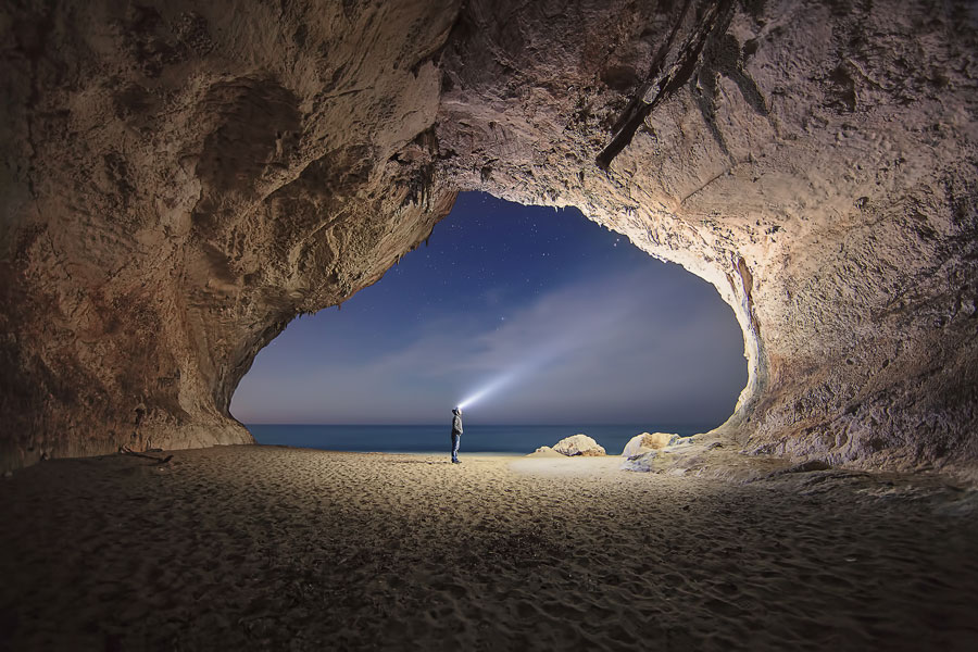 Mauro Mendula | Stargate Cave | #4 Landscape | Crowdbooks Publishing 